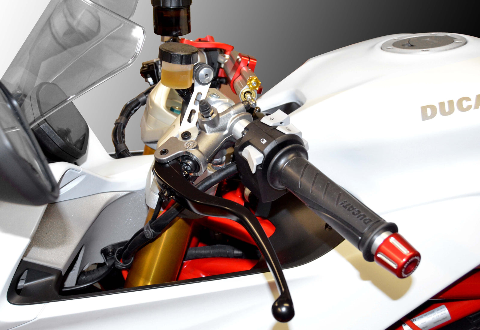 AFI05 - KIT HYDRAULIC CLUTCH SUPERSPORT MY17