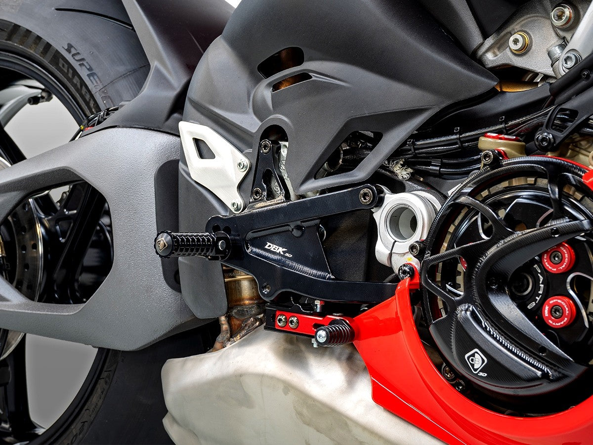 PRV402 – PANIGALE V4 MY25 ADJUSTABLE SBK REARSETS