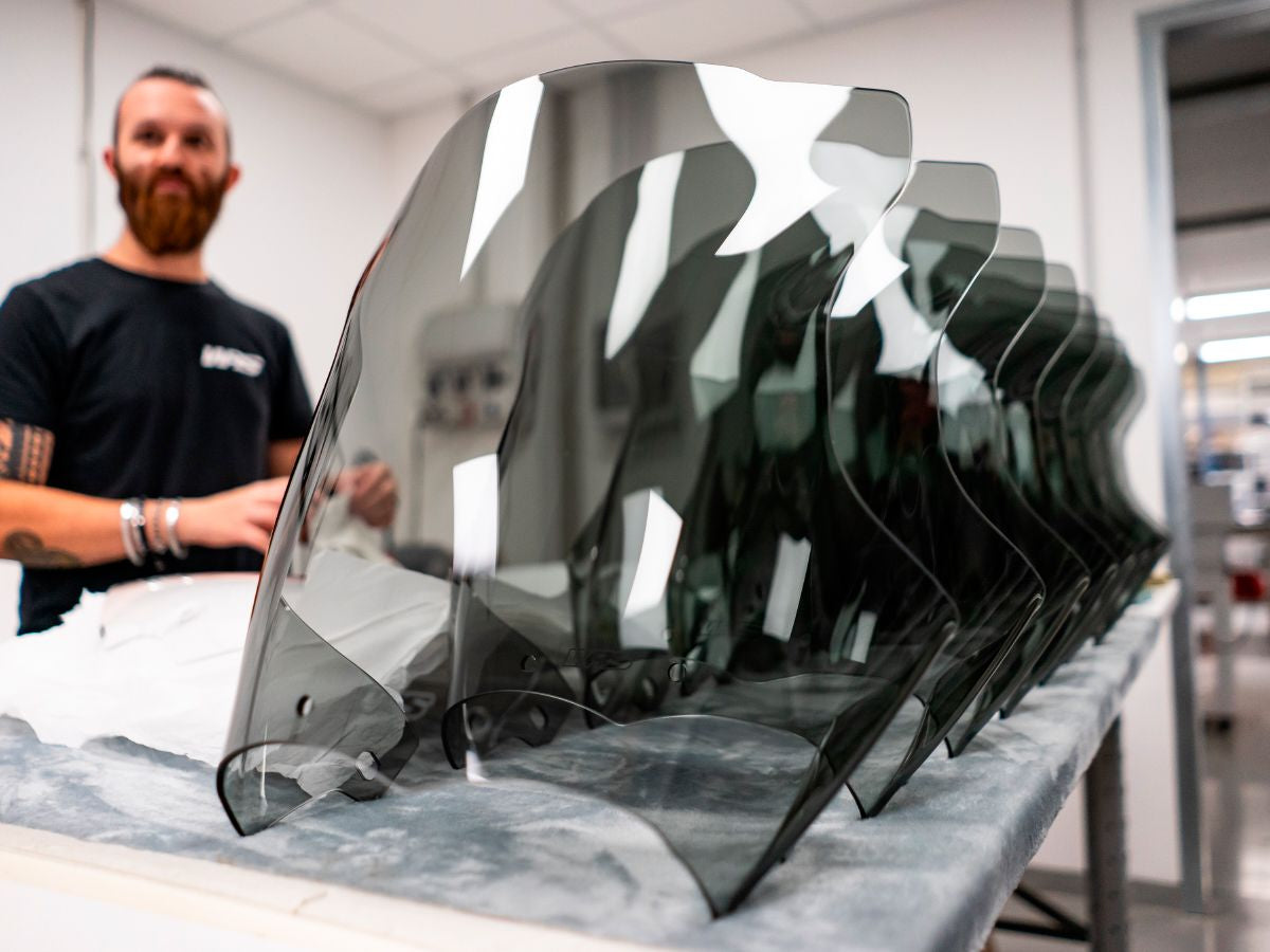 WRS Shield 2.0 Nanotech Protection For Windscreens And Visors Display Box 21 Pieces