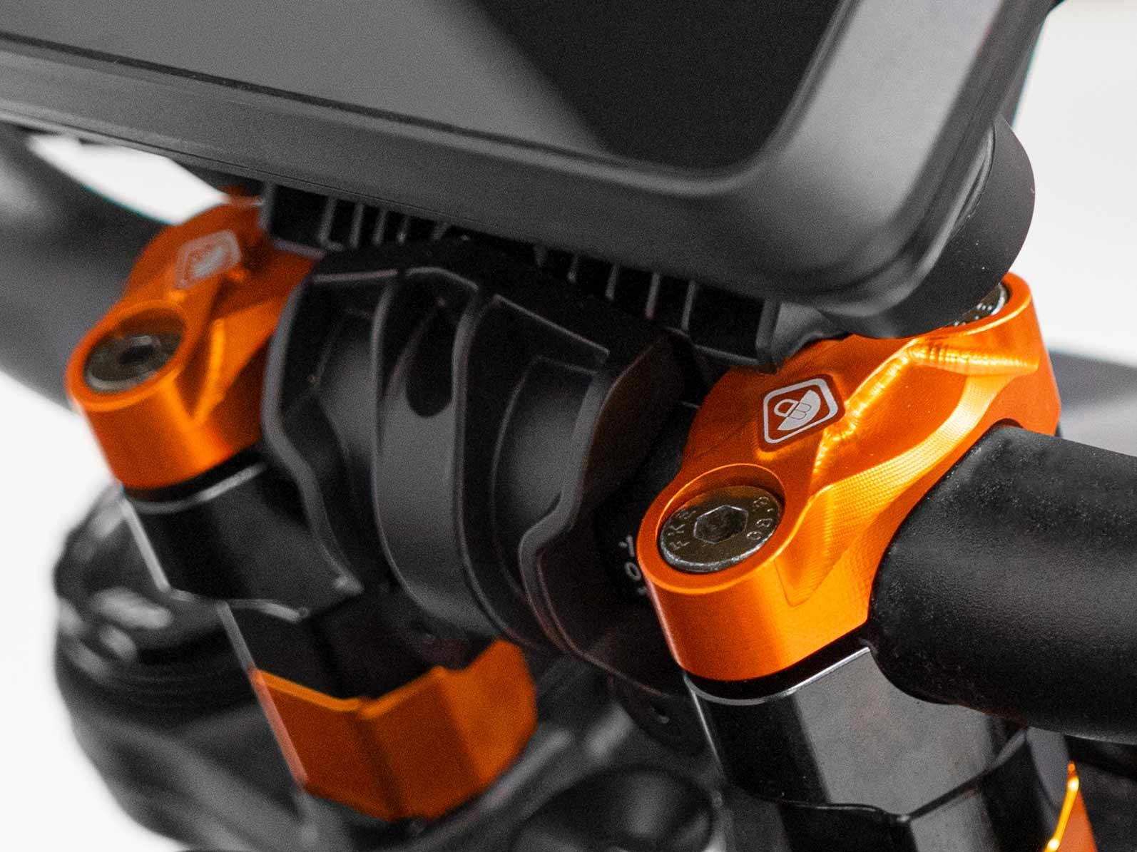 BM21 KTM Handlebar Clamps