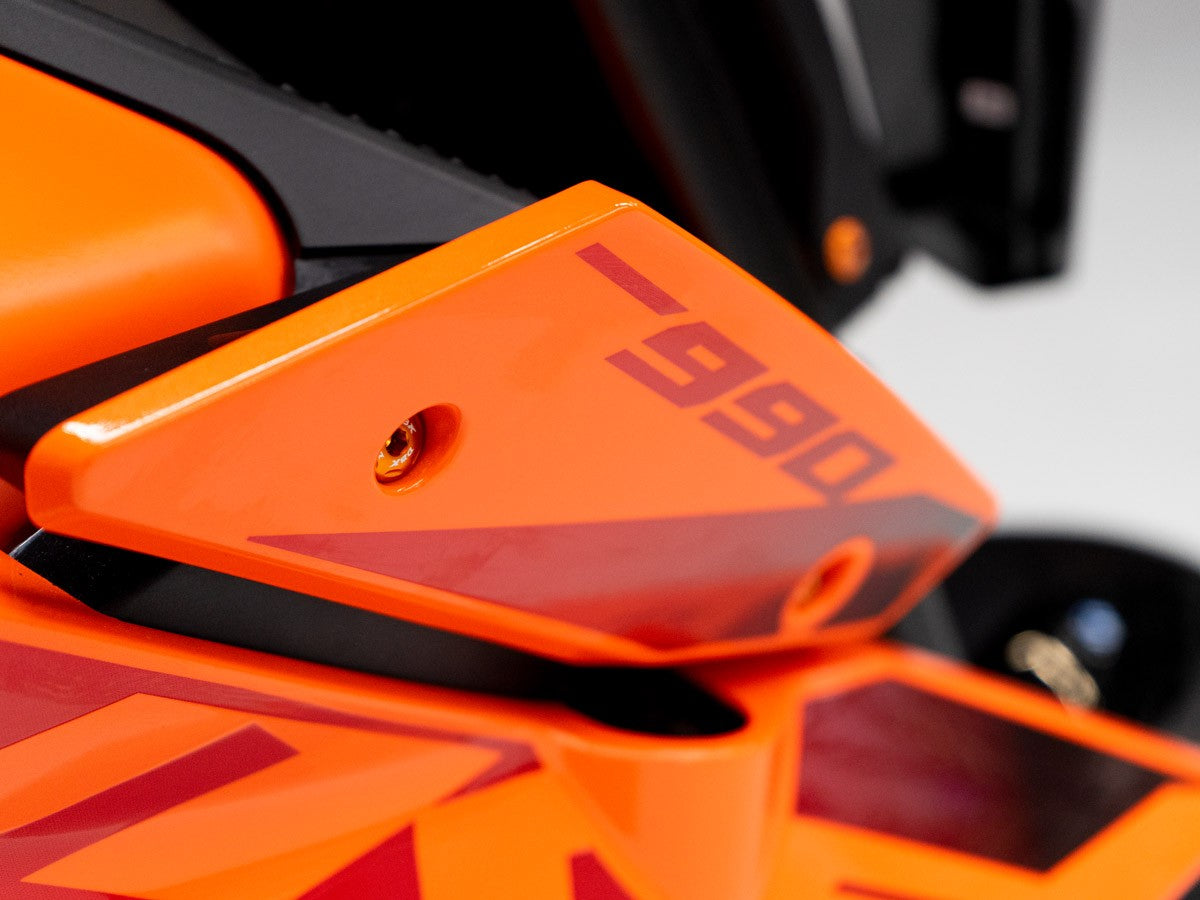KVT71 KTM 990 Duke Front Side Panels Screws Kit