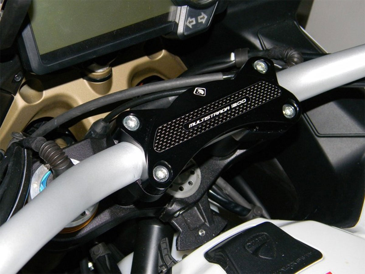 BM01 - HANDLEBAR CLAMP MTS 1200