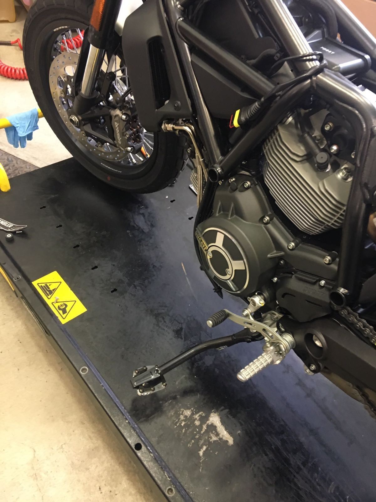 BAC02 - MTS 950 KICKSTAND PAD