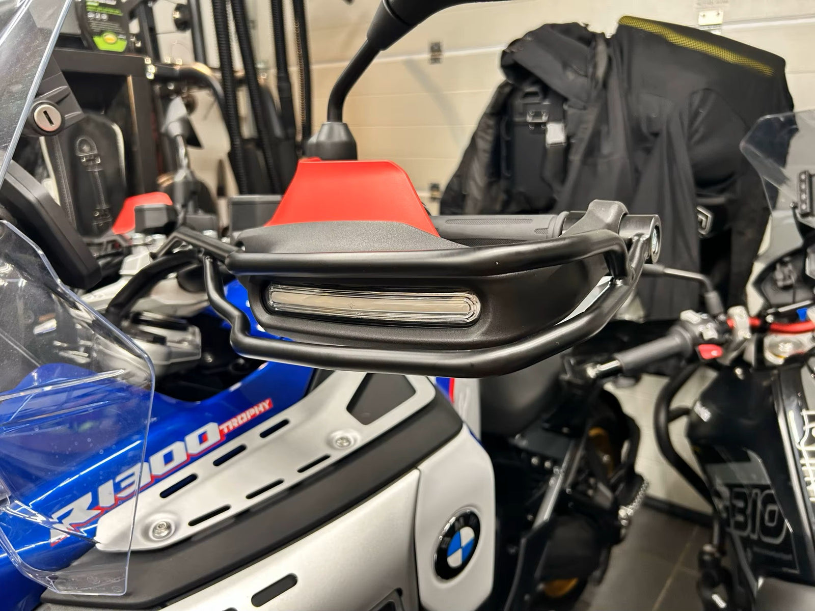 PTP01 - BMW R1300 GS HAND GUARD LEVERS SHIELD