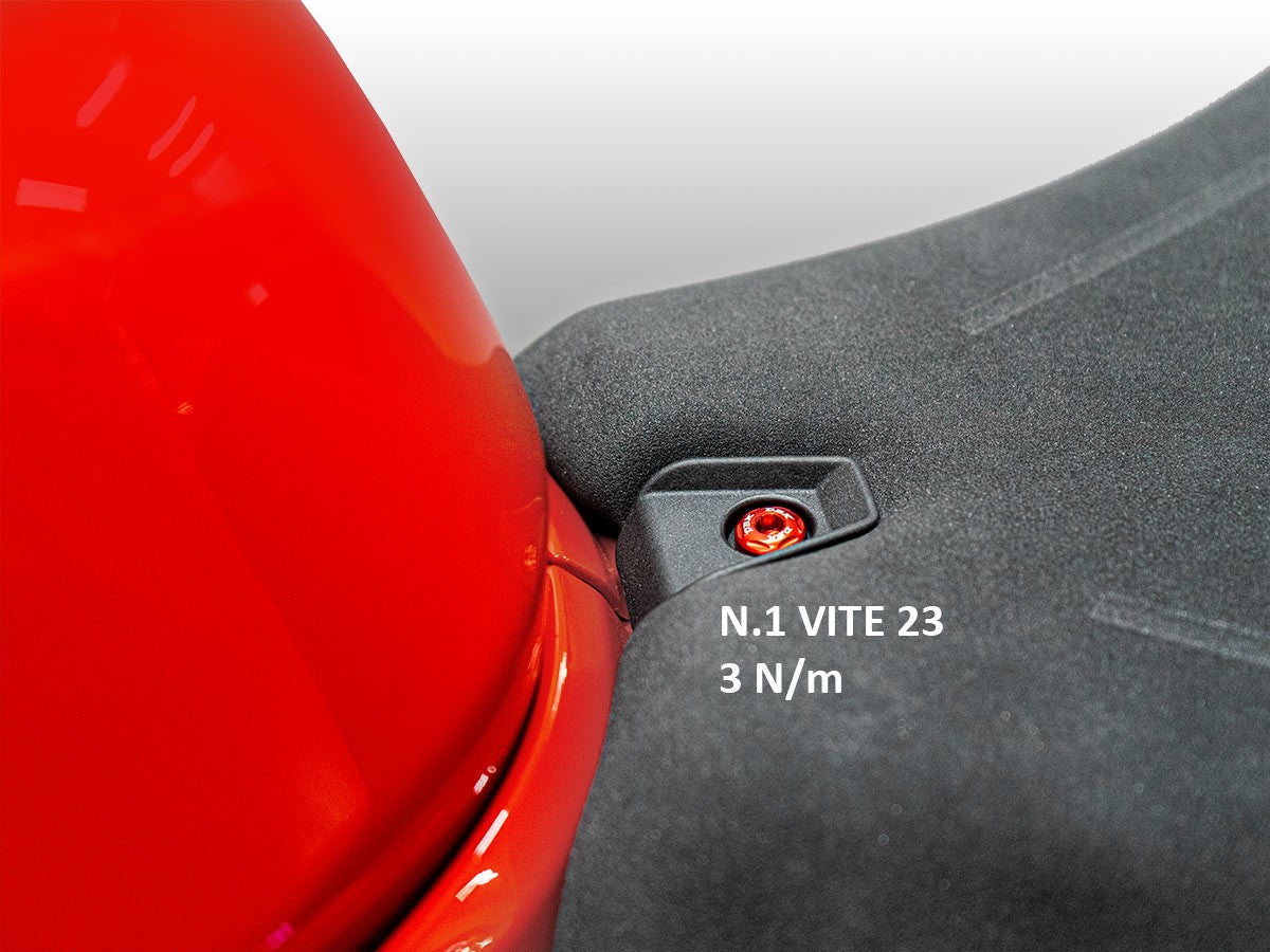 KVT105 - PANIGALE V4 MY 2025 SEAT SCREW KIT