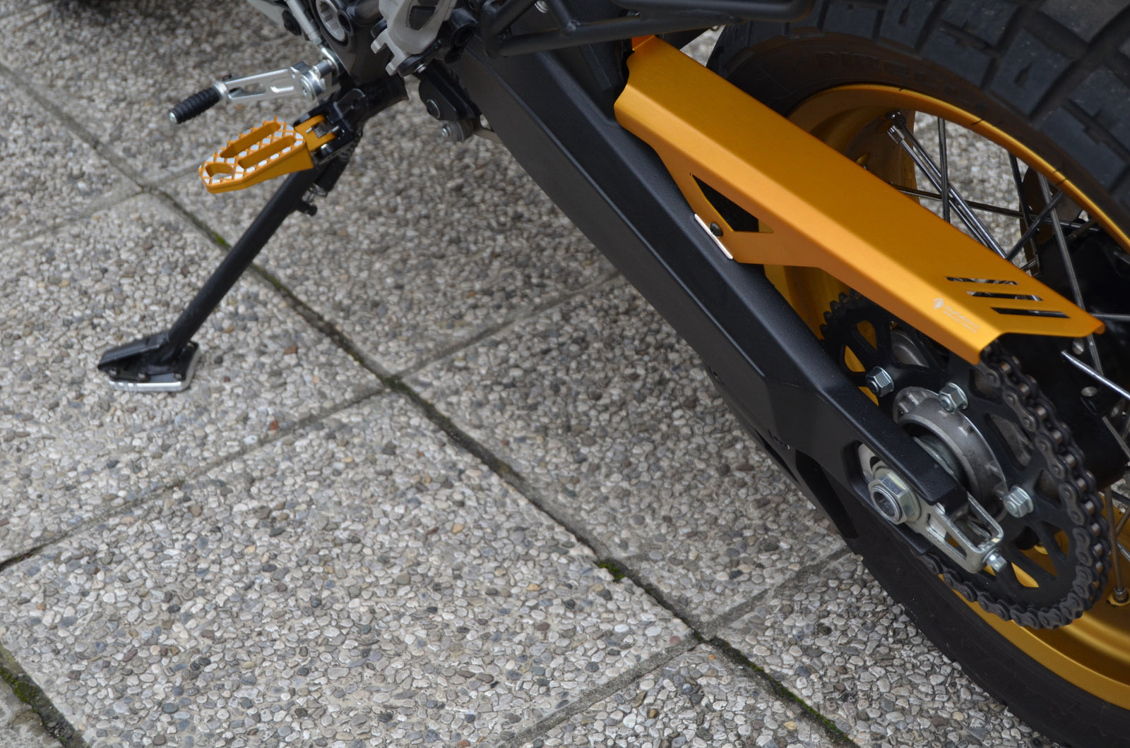 PCT02 - DESERT SLED CHAIN PROTECTOR