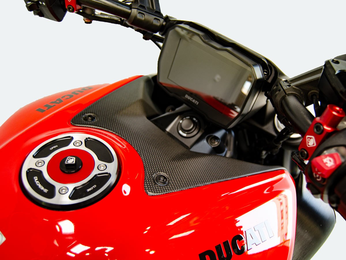 CRB81O Diavel V4 Matt Carbon Tank Cover