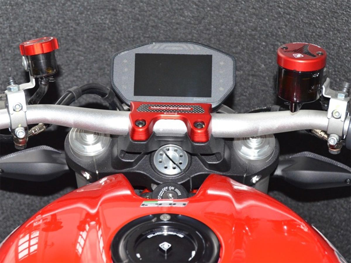 BM04 - HANDLEBAR CLAMP M1200