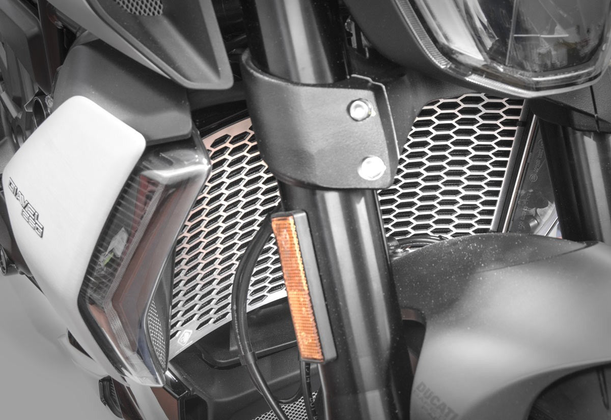GR05 - RADIATOR GUARD
