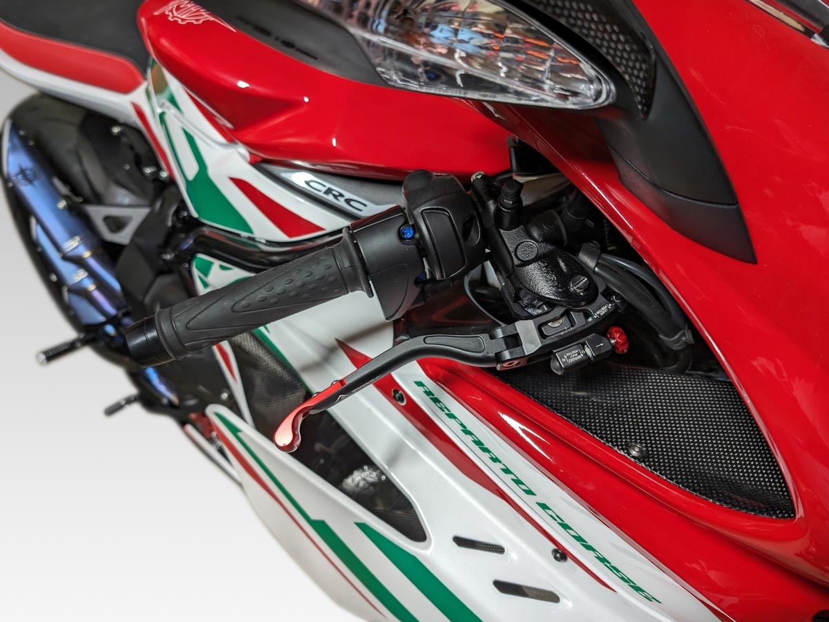 L33 ULTIMATE - MV AGUSTA ULTIMATE BRAKE + CLUTCH ADJ. LEVERS