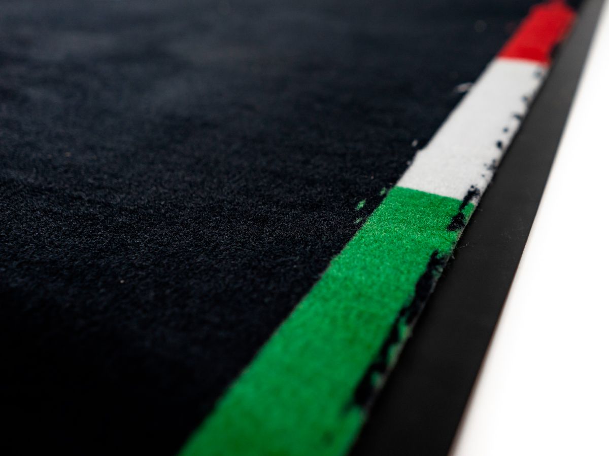 ORIGINAL WRS RECTANGULAR MOTORCYCLE CARPET WITH ITALIAN FLAG