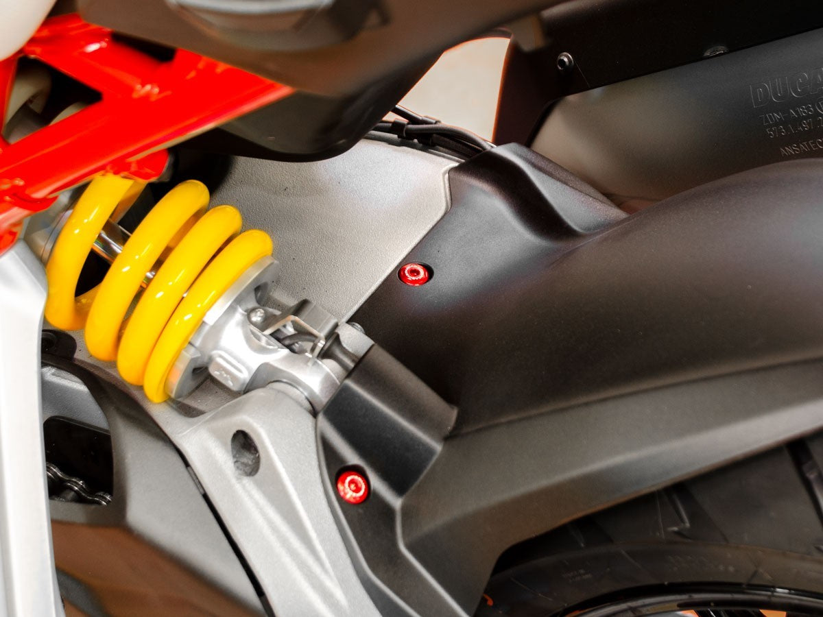 KVT08 - REAR FENDER SCREW KIT