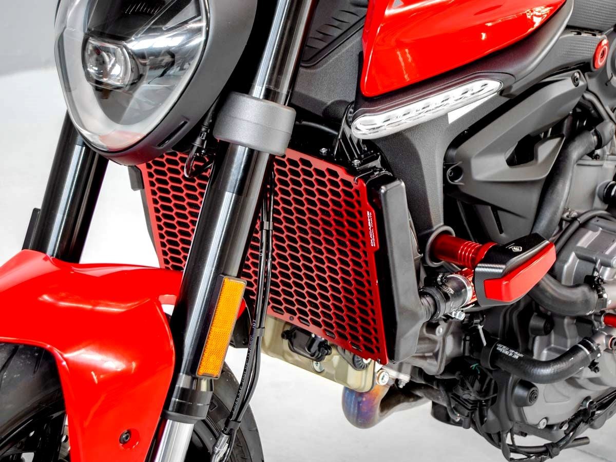 GR11 - M937 H2O RADIATOR GUARD