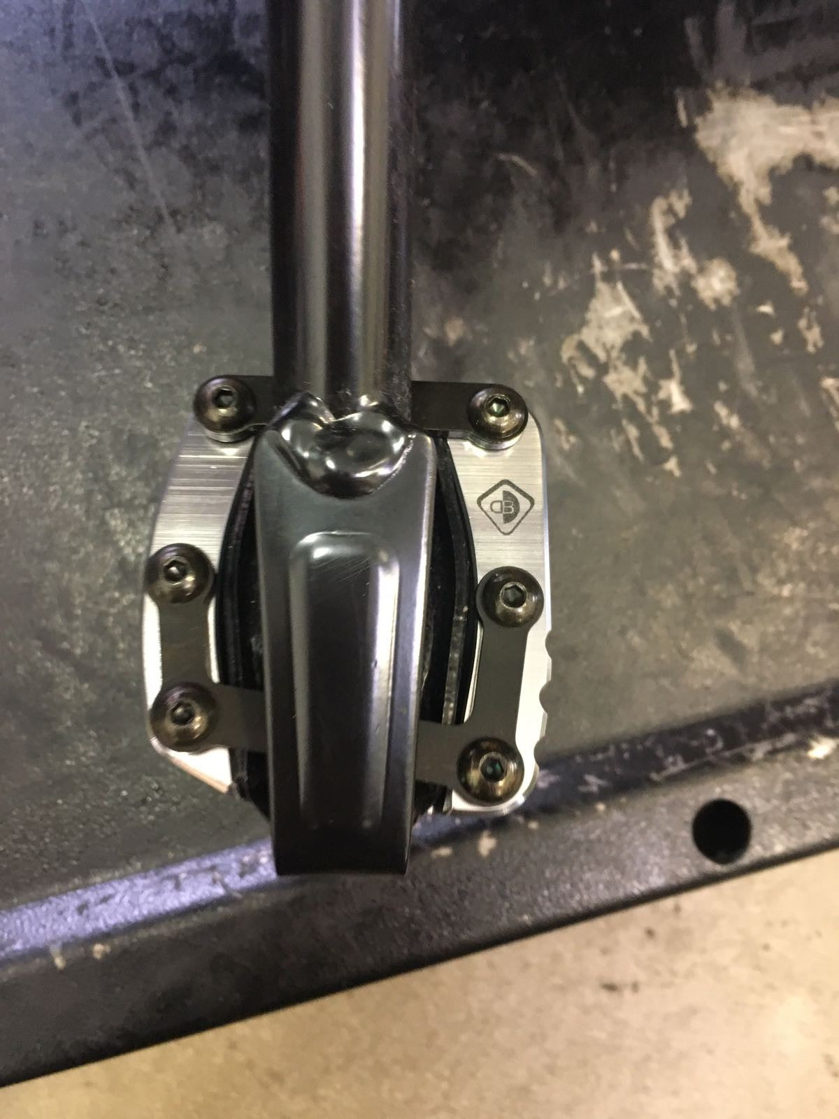 BAC02 - MTS 950 KICKSTAND PAD