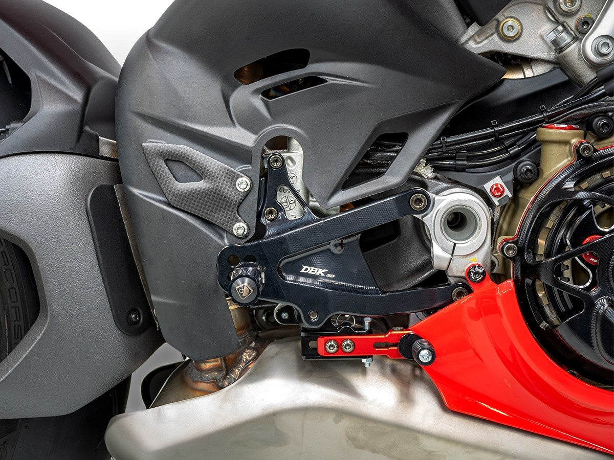 CRB216O - PANIGALE V4 2025 MATT CARBON HEEL GUARDS