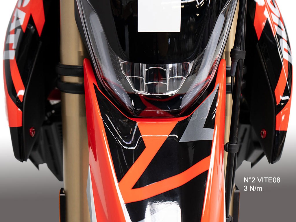 KVT90 - HM 698 TANK SIDE PANELS SCREWS KIT