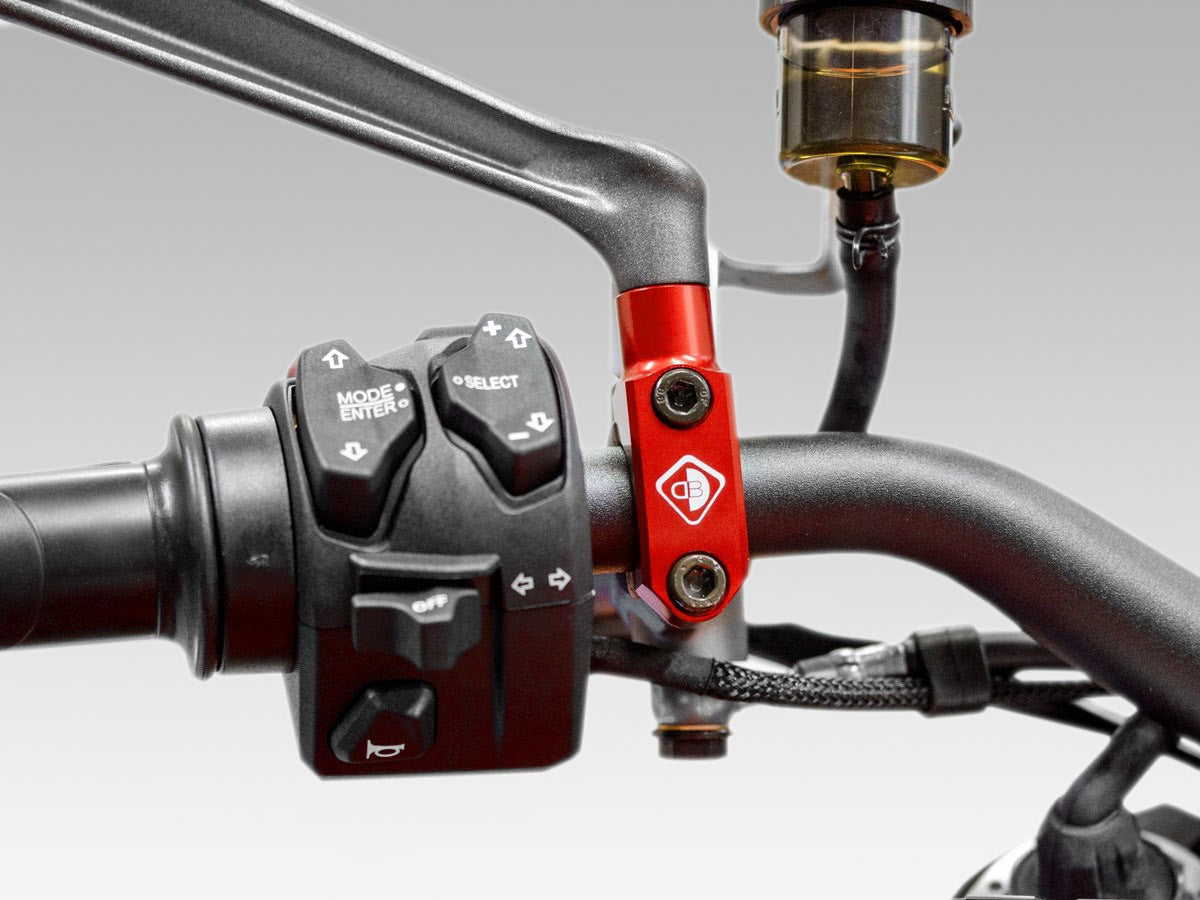 CVS01 Brembo Master Cylinder Clamp Thread M8 Right