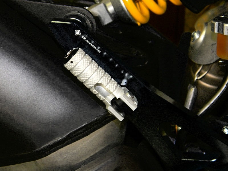 PPNHM01 - KIT PASSENGER PEGS