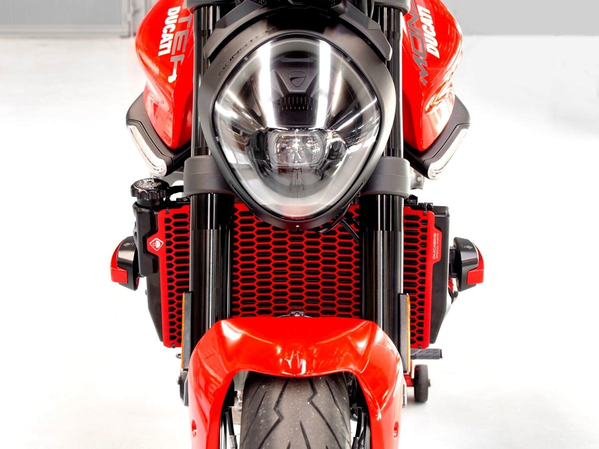 GR11 - M937 H2O RADIATOR GUARD