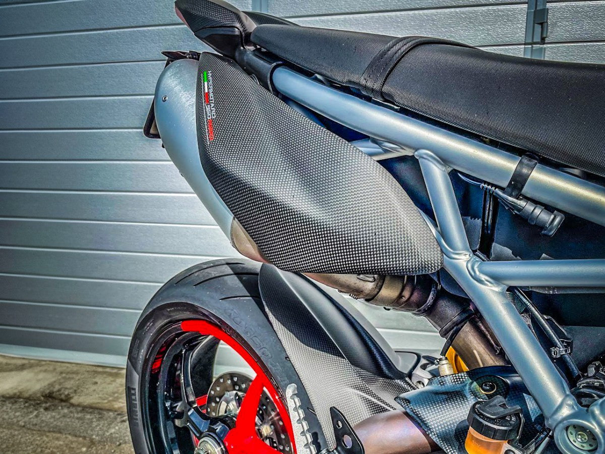 CRB194O - HM 950 MATT CARBON SIDE PANELS