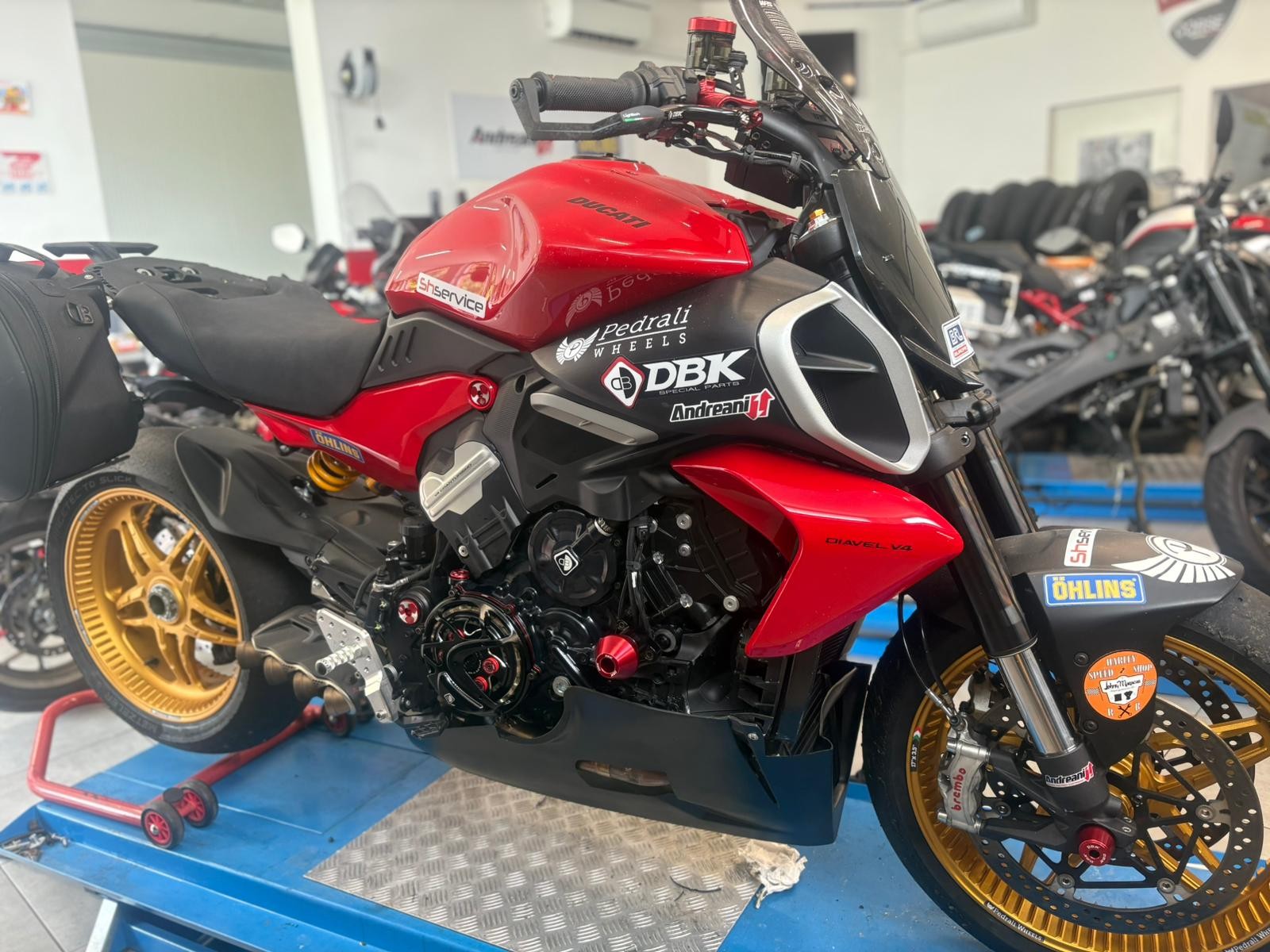 KMSF02 - V4 DRY CLUTCH TRANSFORMATION KIT