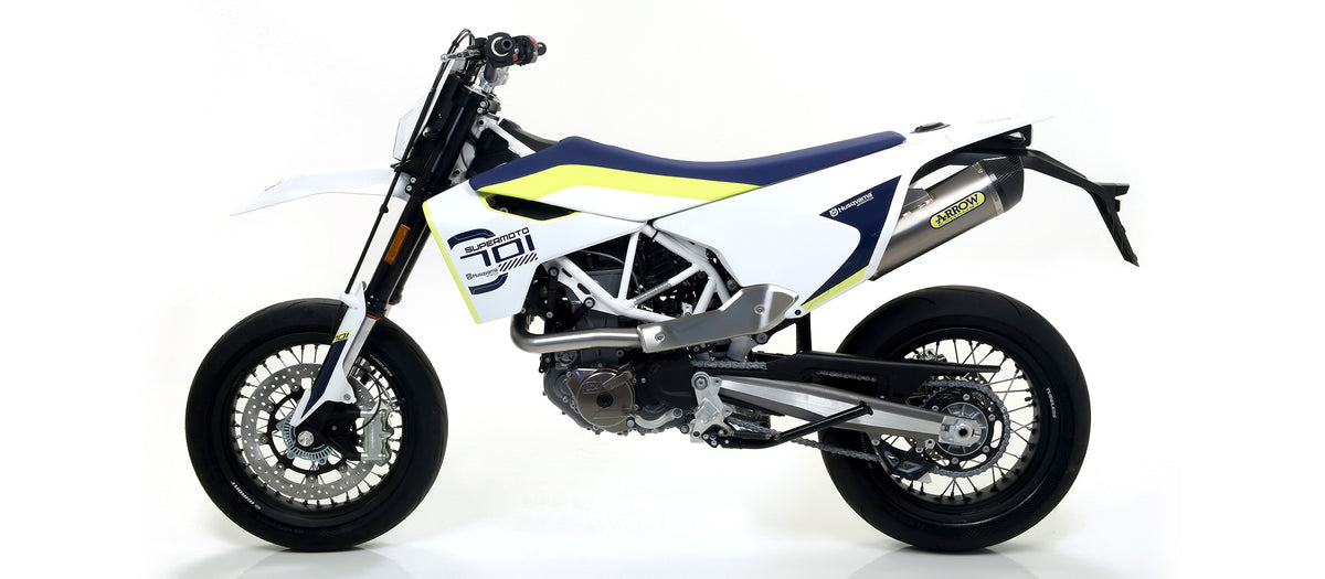 Arrow Race-Tech Titanium Slip On With Carbon End Cap