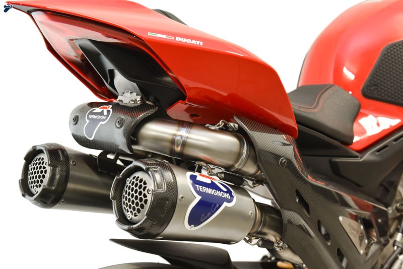 D205KIT - TERMIGNONI BRACKET KIT FOR ADAPTATION OF THE COMPLETE SYSTEM DUCATI STREETFIGHTER V4