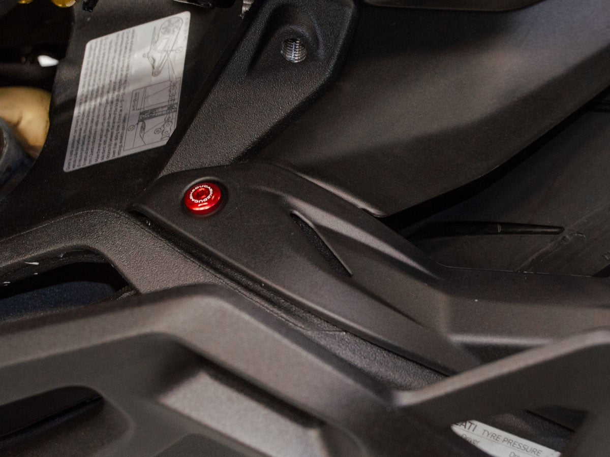 KVT12 M937 Rear Fender Screw Kit