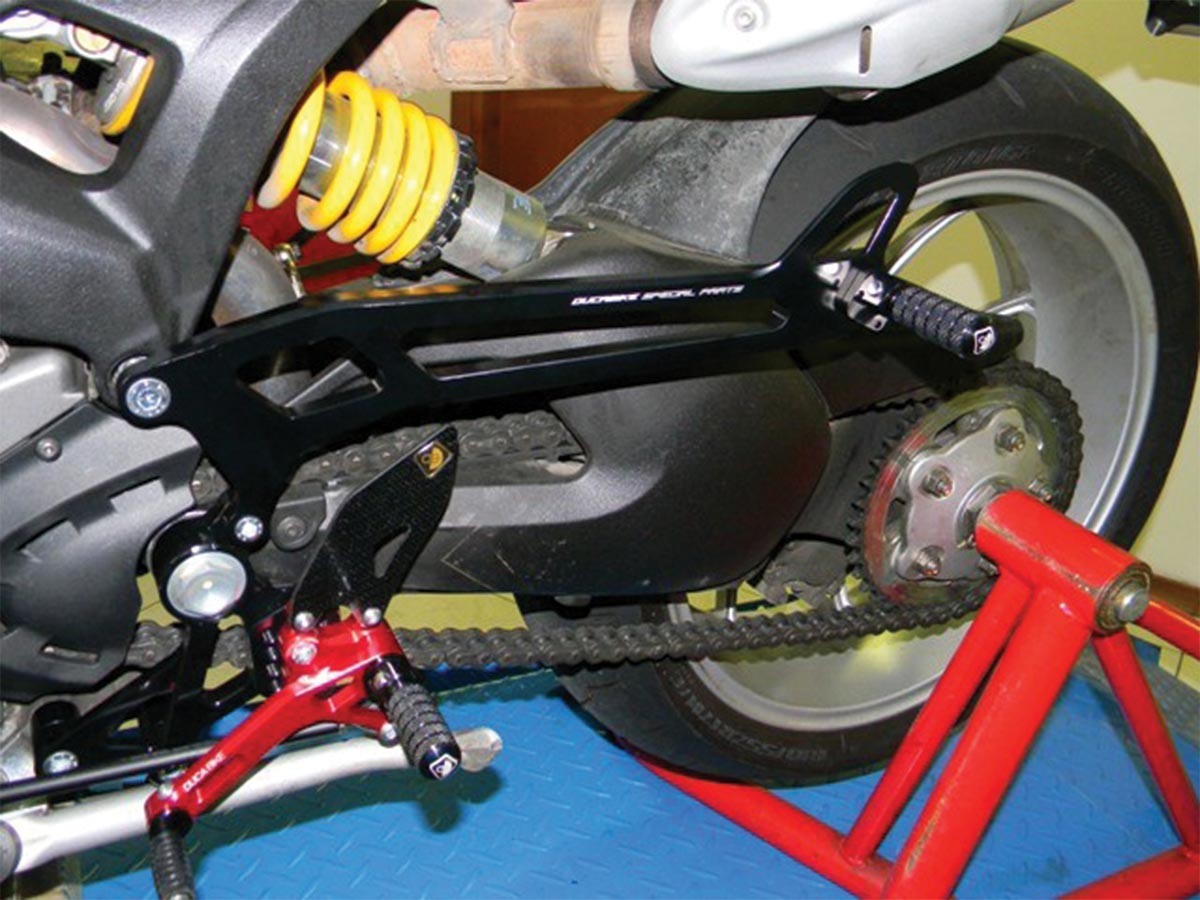 PPNM01DD - PASSENGER FOOTPEG KIT